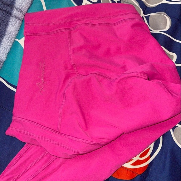 Worn once alphalete pulse leggings - Picture 2 of 3